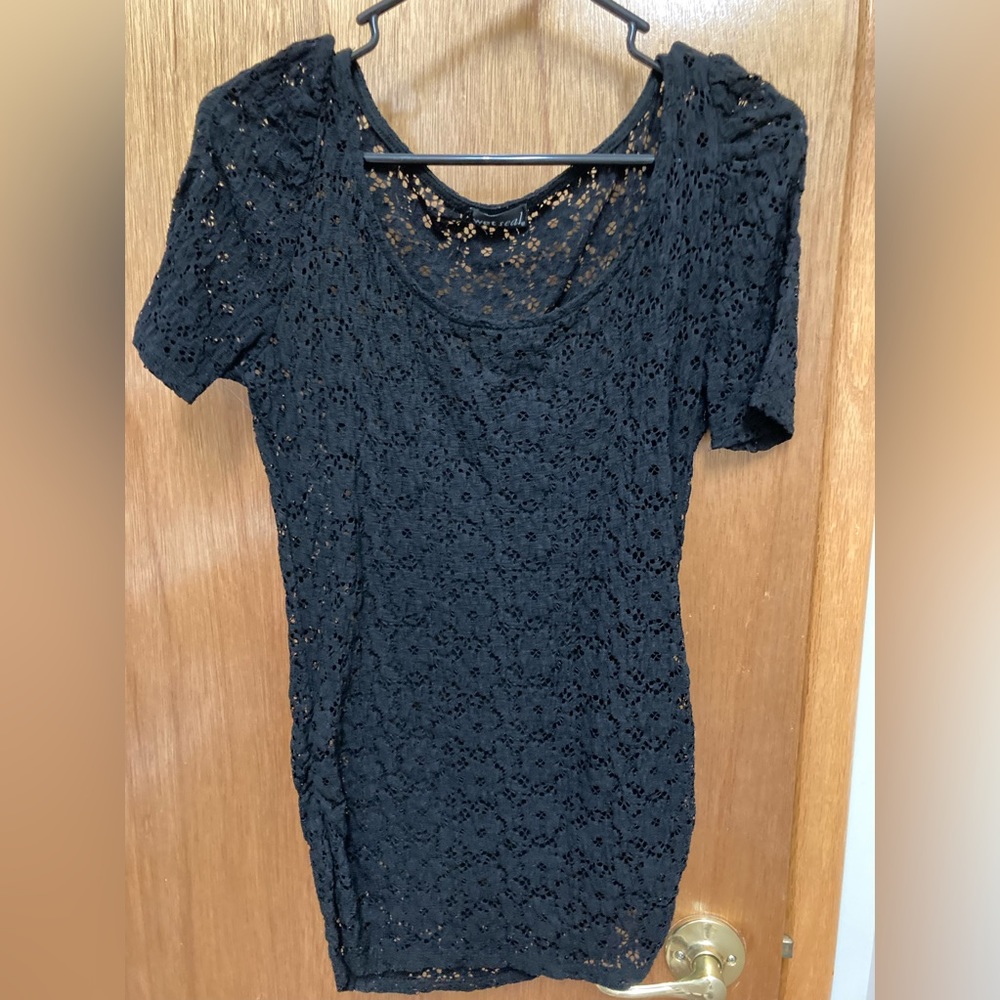 Women’s black short sleeve blouse